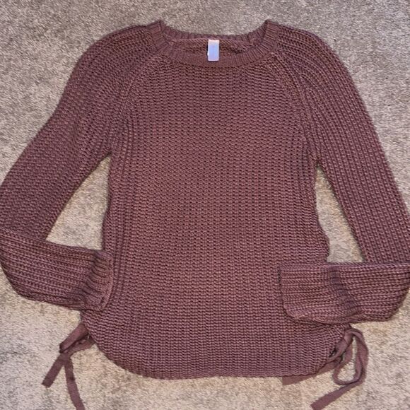 No Boundaries Side Tie Cable Knit Sweater! - Picture 1 of 10
